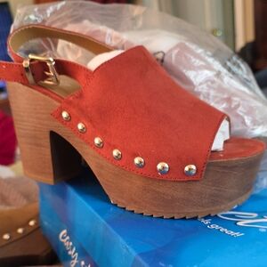 Stylish Women's Suede Platform Sandals - Rust